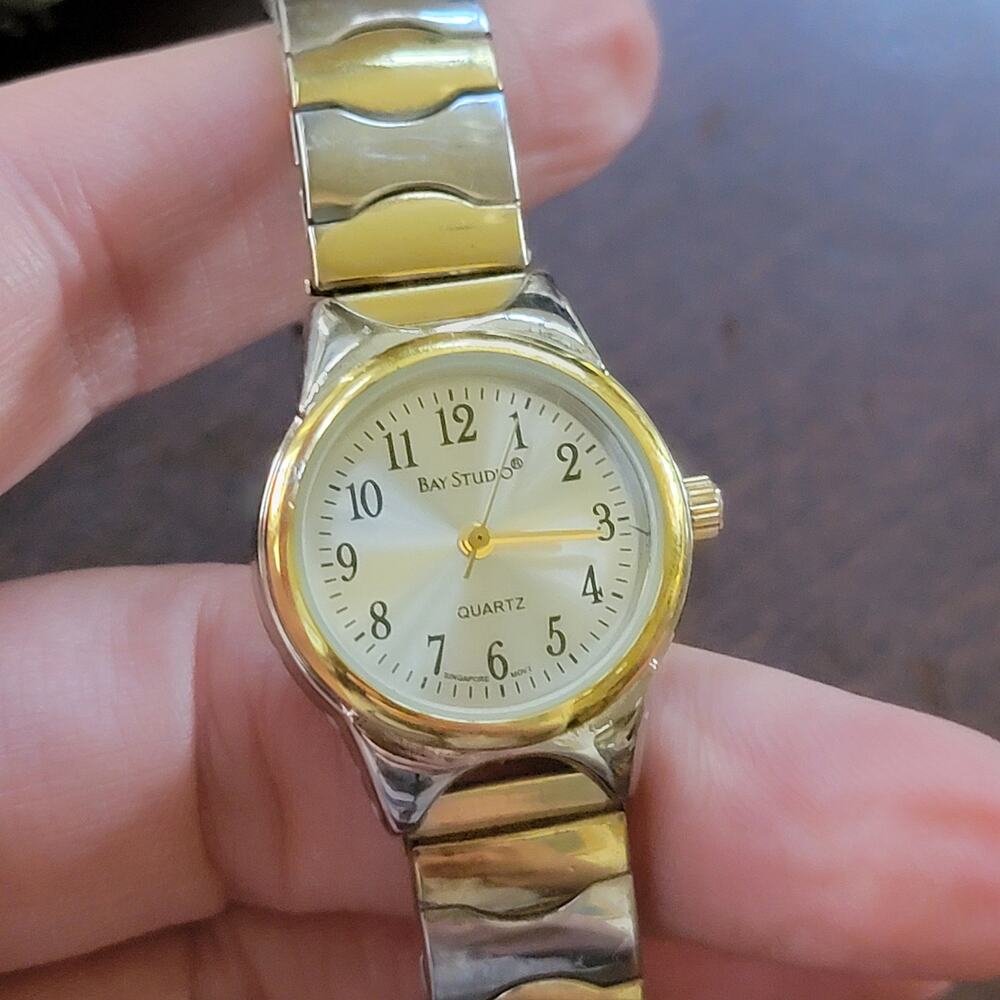 Vintage Watches Bay Studio Two-Tone Quartz Watch Gold and Silver Expansion Band